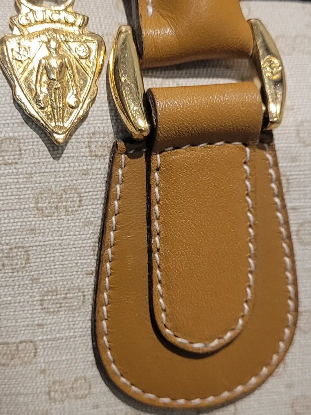 Gucci~Very Rare~White Micro GG 70's~Hard to Find Bag~With Crossbody/Should Strap